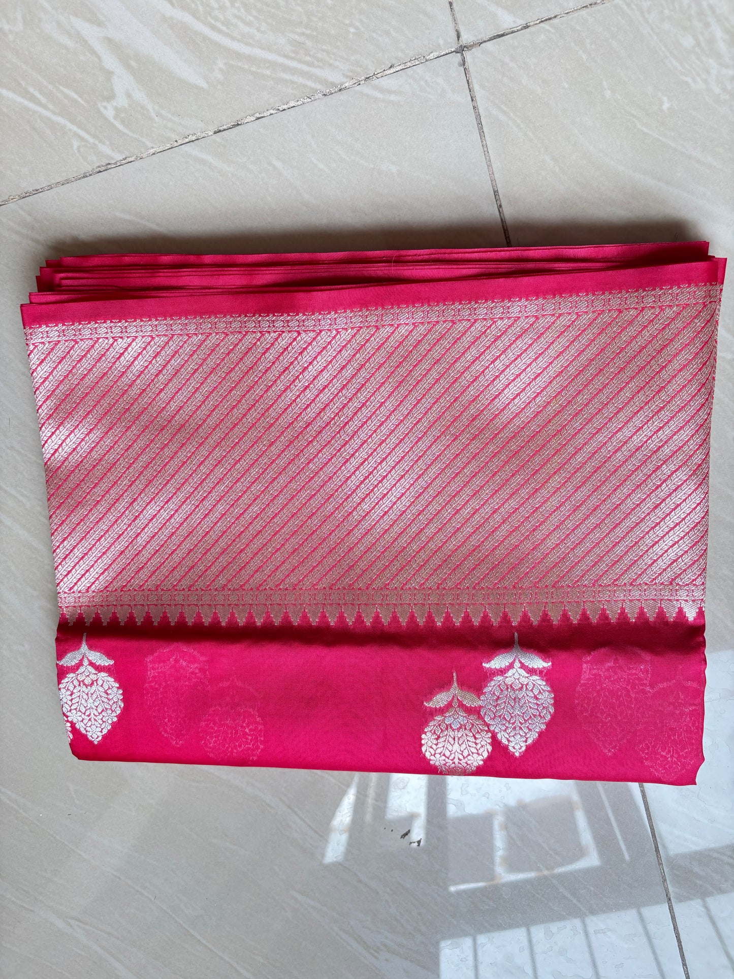 kora banarasi sarees