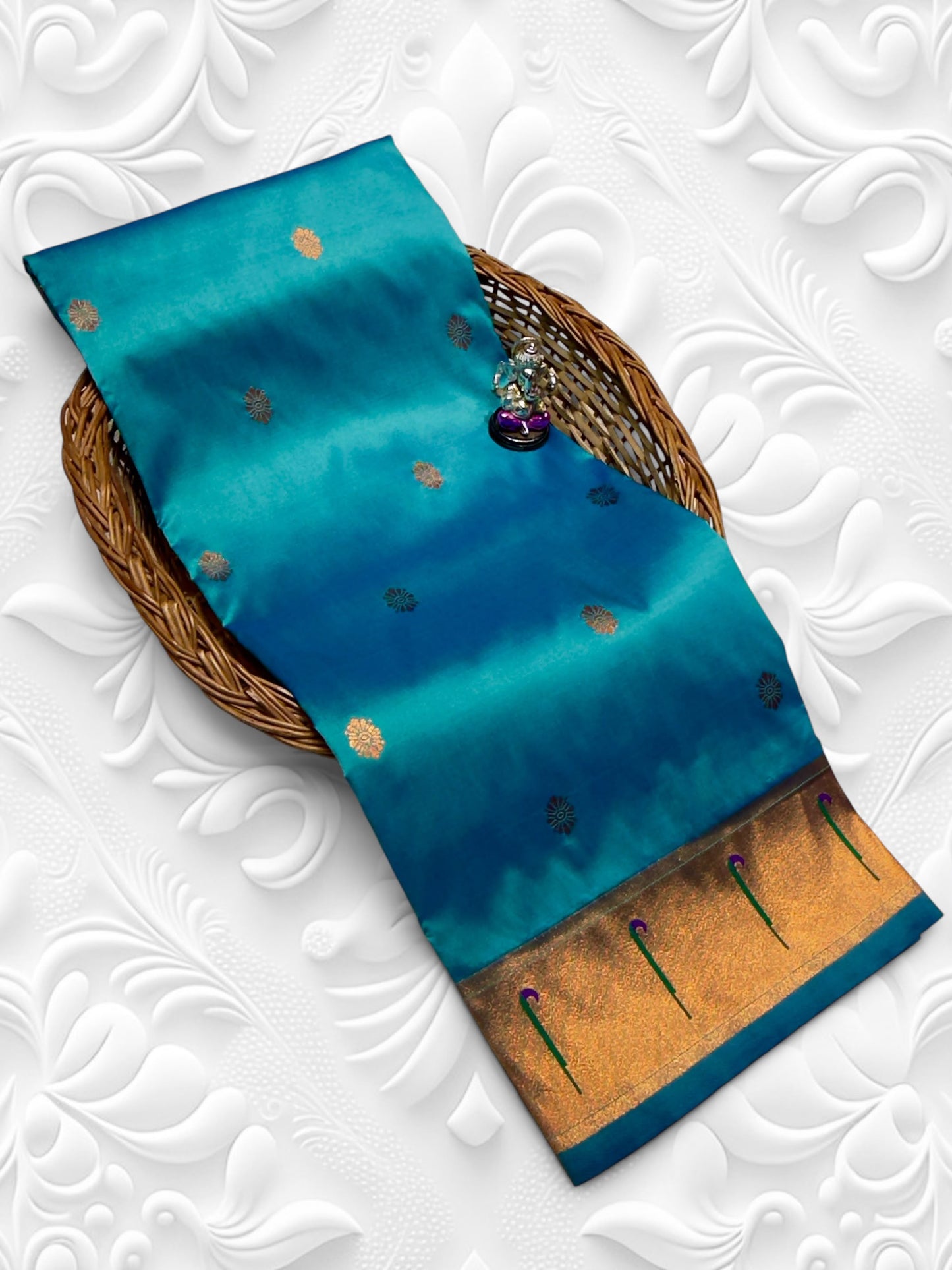 Pooja Muniya Paithani