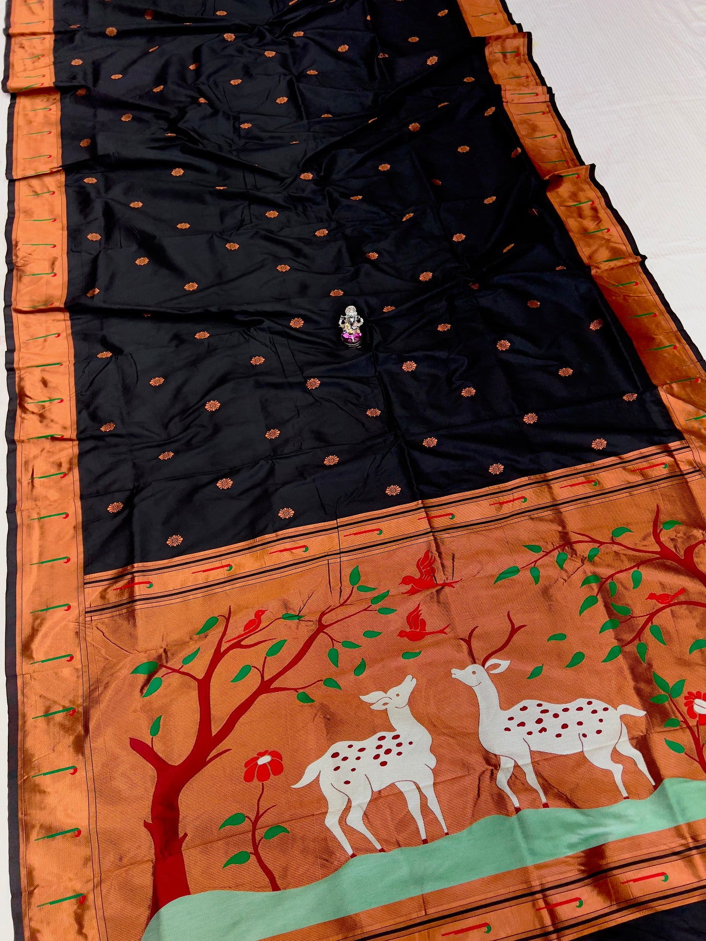 Pooja Muniya Paithani