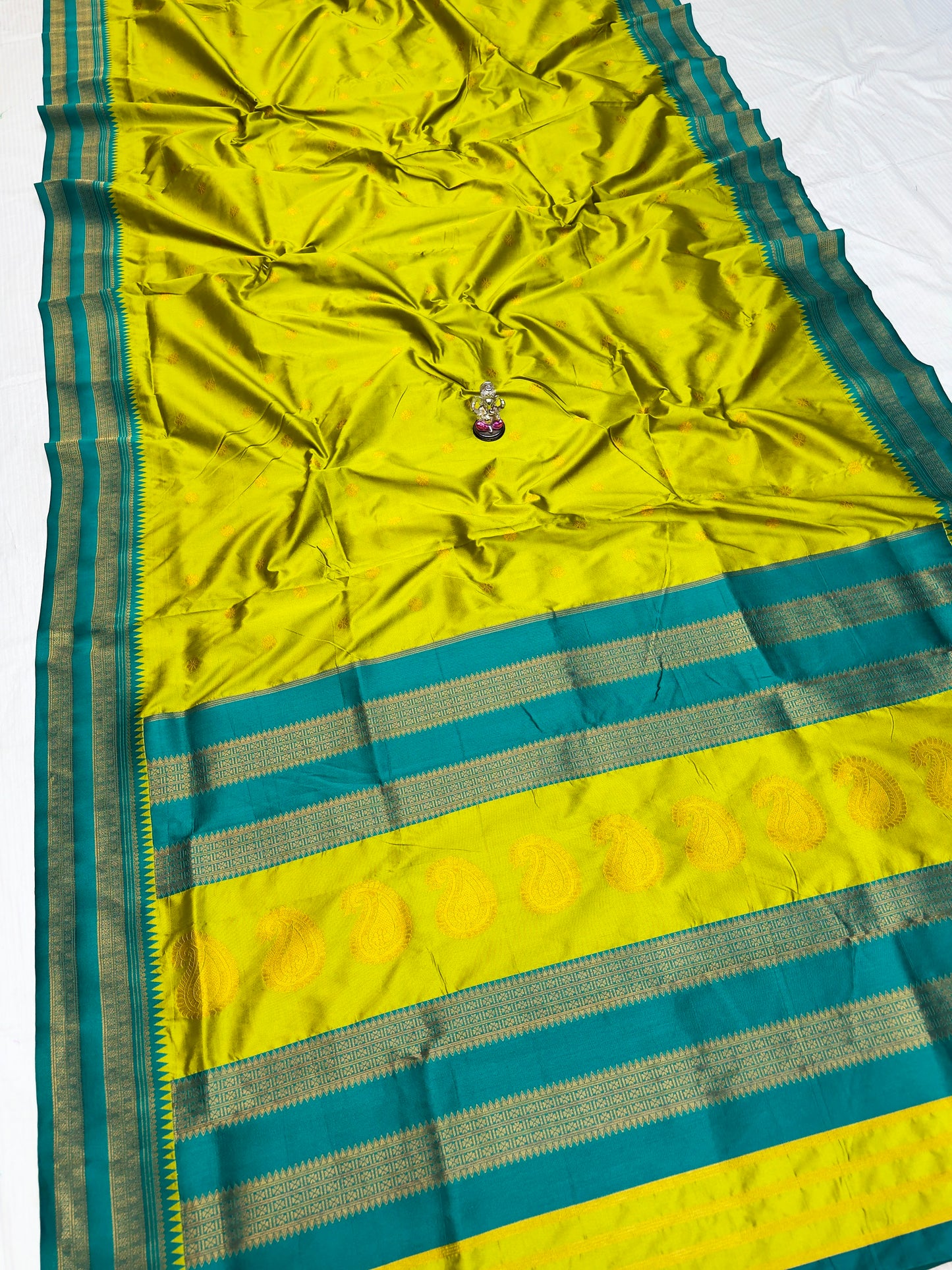 Narayan Peth Paithani