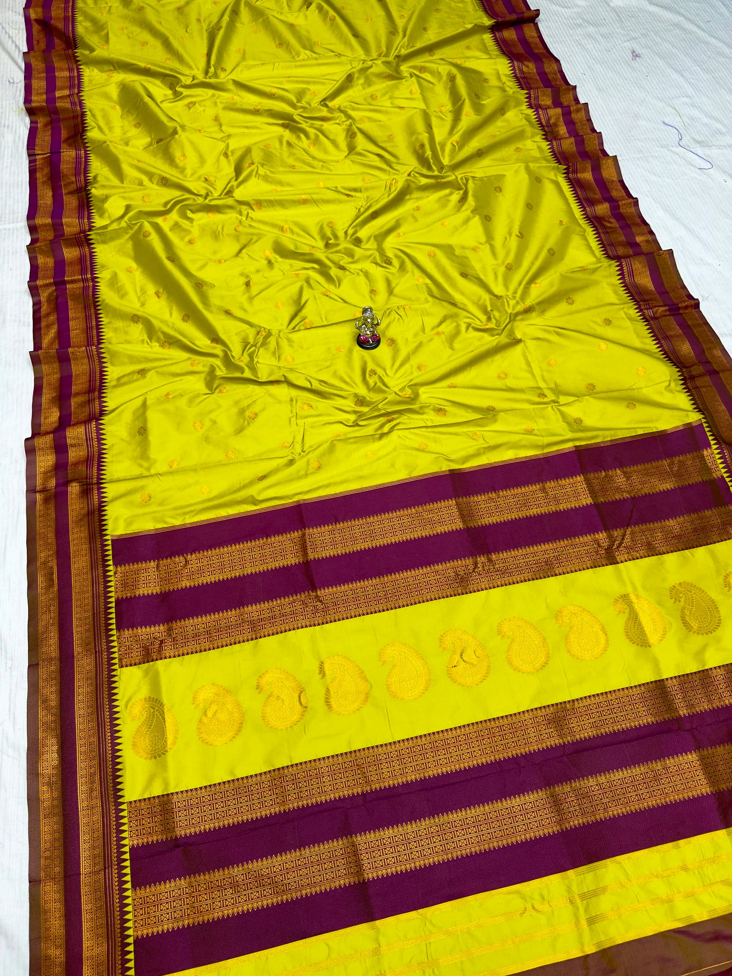 Narayan Peth Paithani