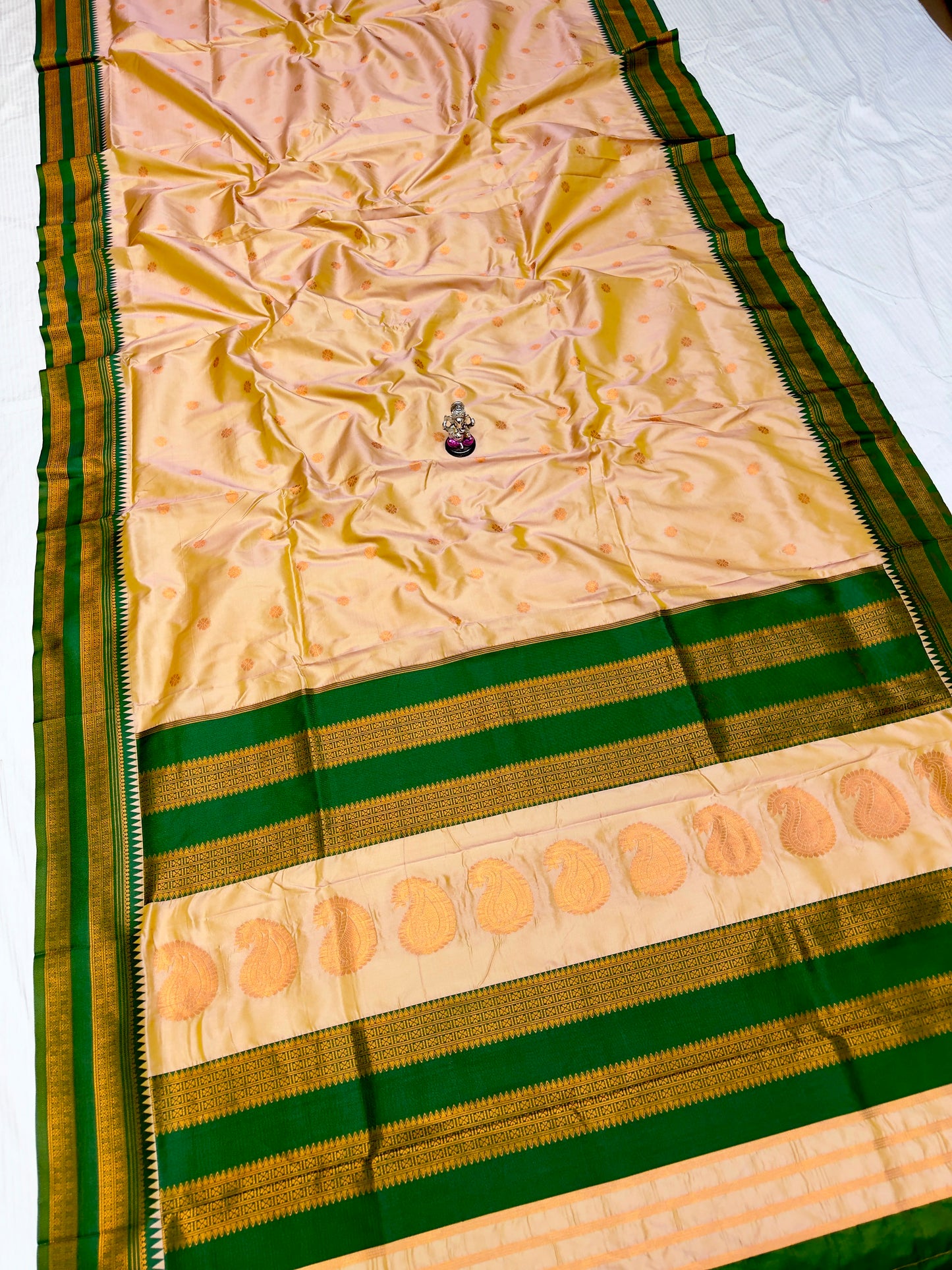 Narayan Peth Paithani