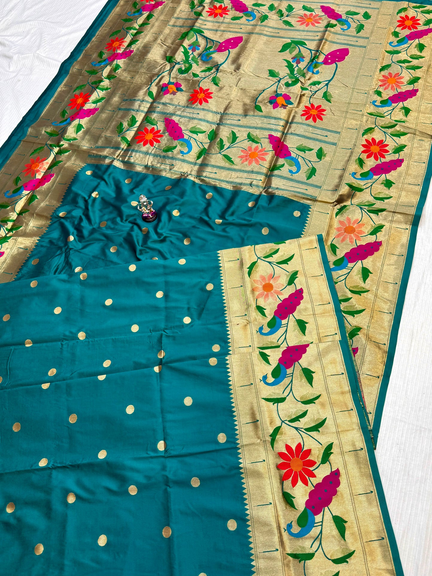 RadhaRani Paithani